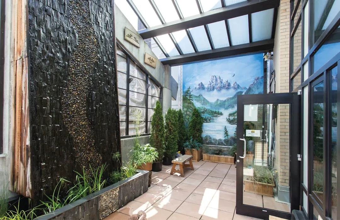 Skwachays Lodge-1