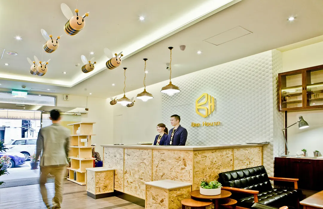 Bee House By Cosmos Creation - Taipei Main Station-1