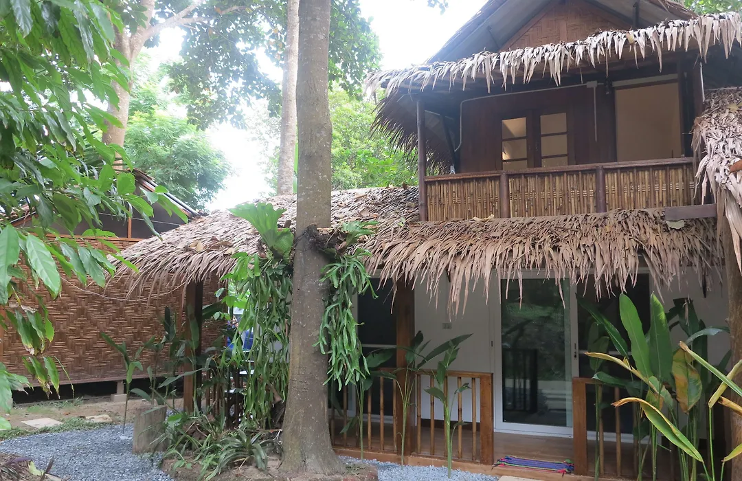 Gecko Lipe Resort-1