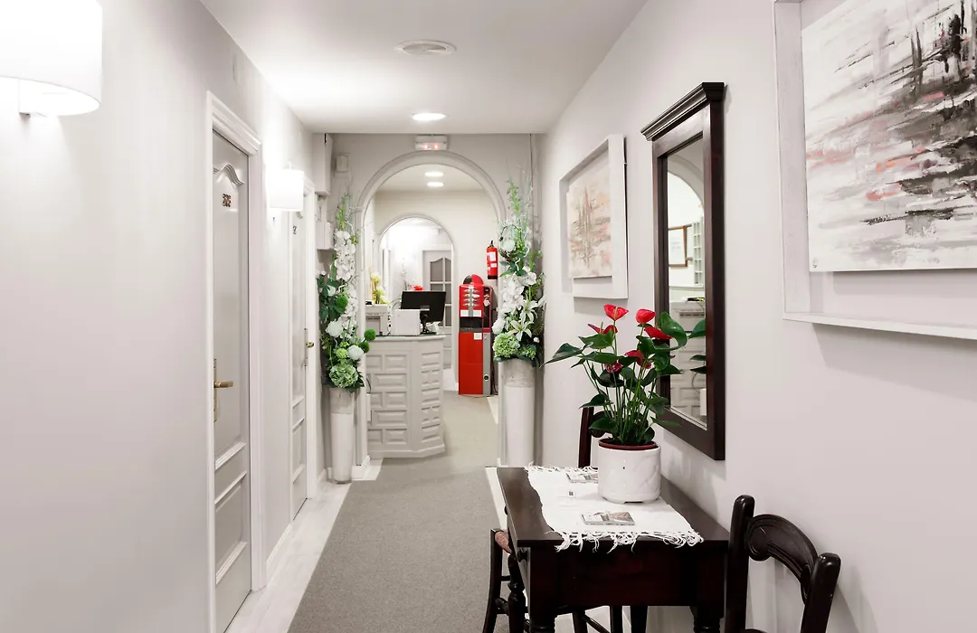 Hostal Macarena-1