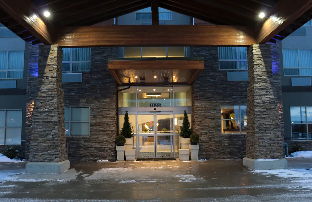 Holiday Inn Express Golden-Kicking Horse By Ihg-1
