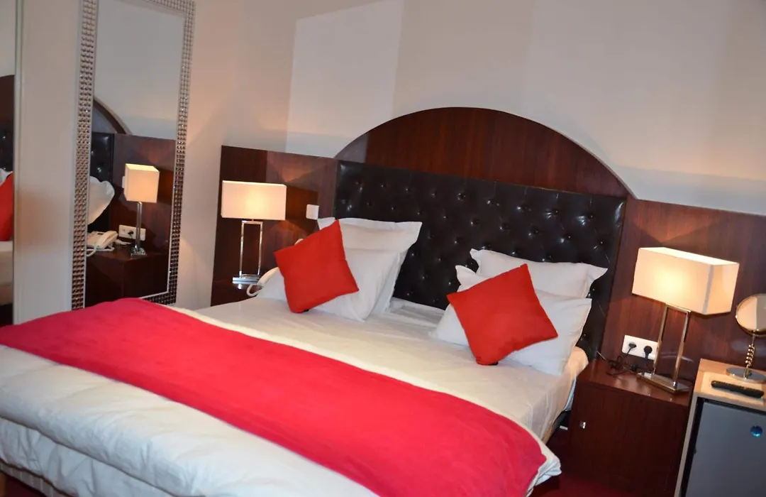 Hotel Regina Montmartre-1