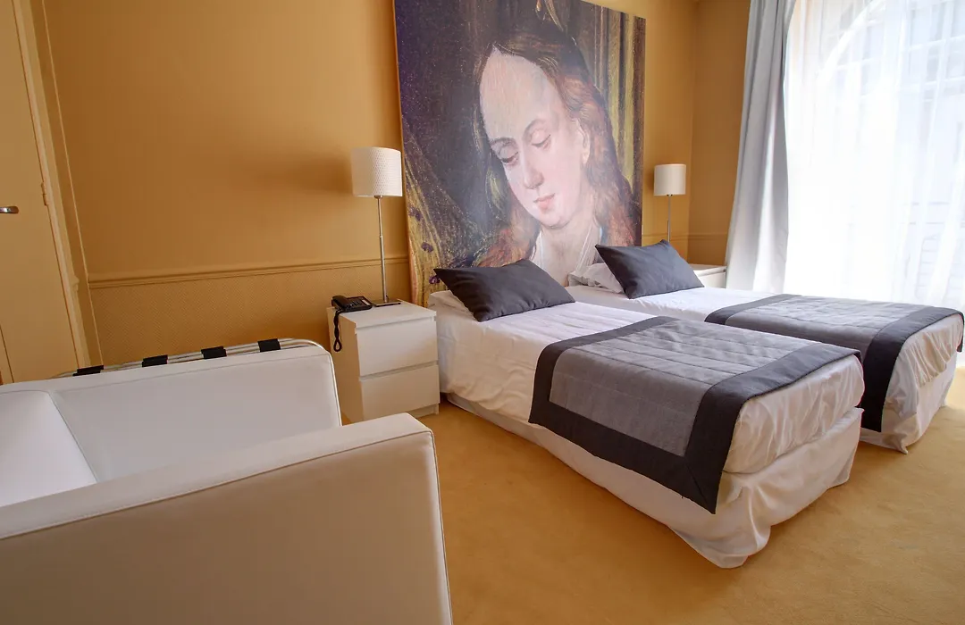 Hotel Cecyl Reims Centre-1