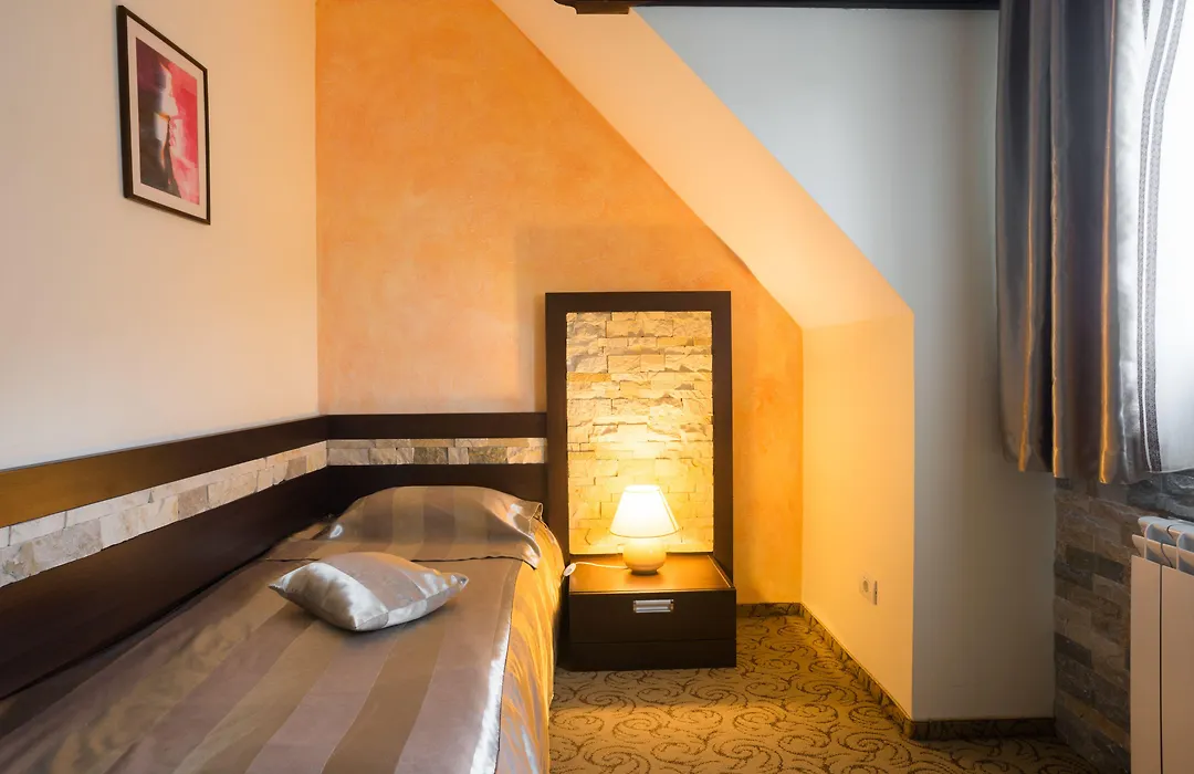 Hotel Bucegi-1