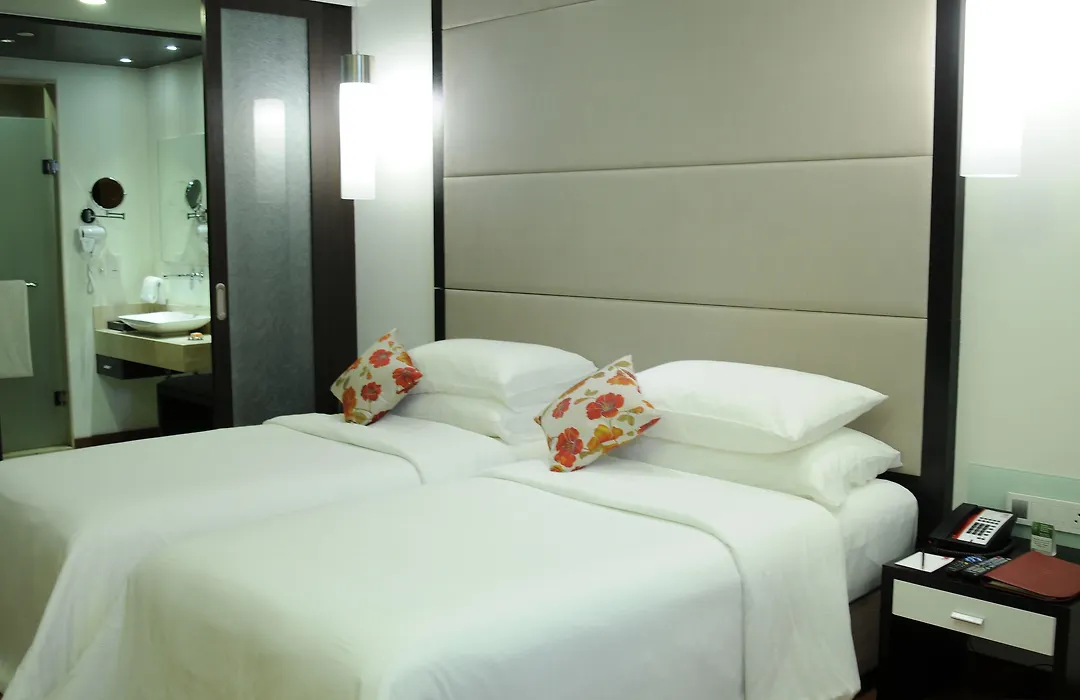 E Hotel-1