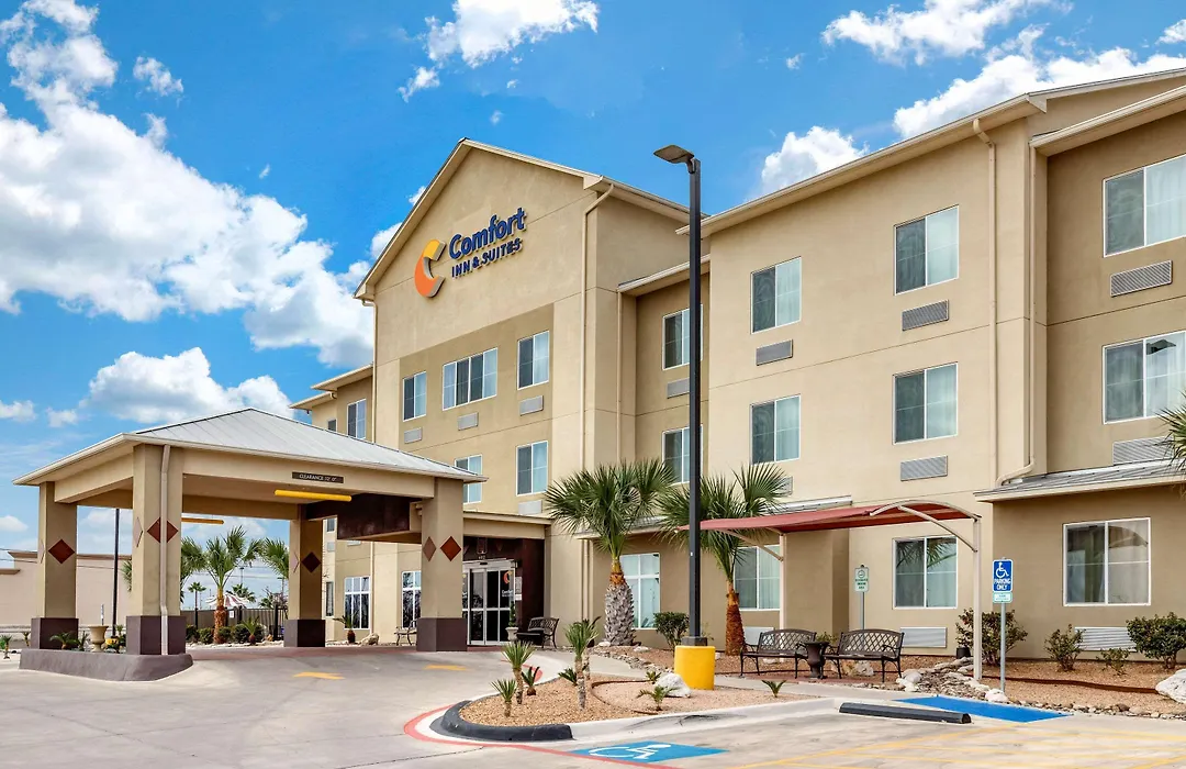 Comfort Inn & Suites Lakeside-1