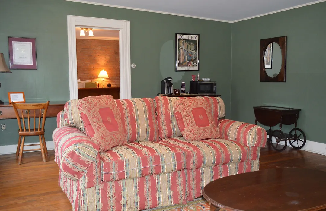 Canal Side Inn-1