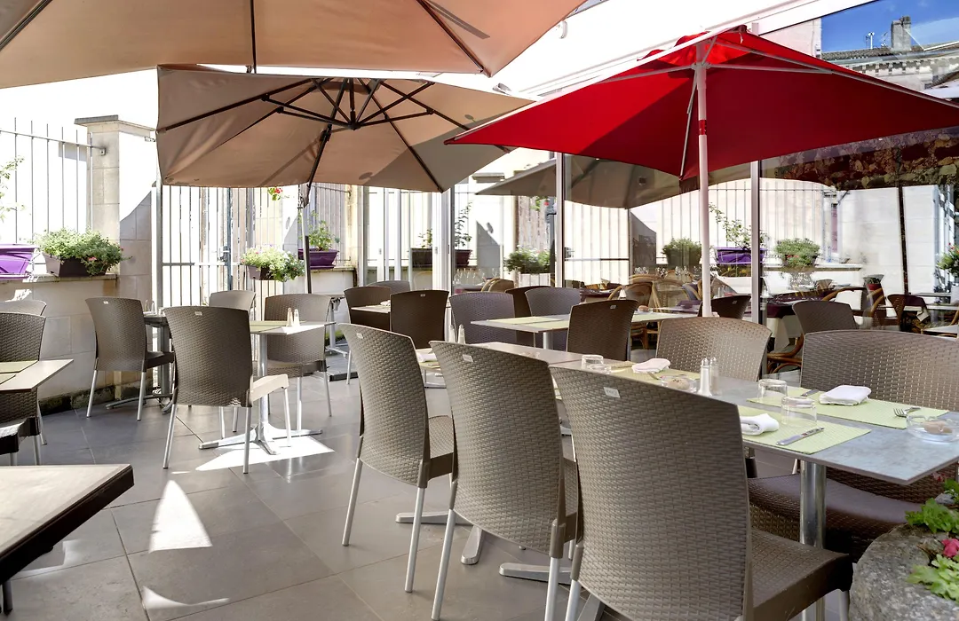 Hotel De La Tour A Libourne-1