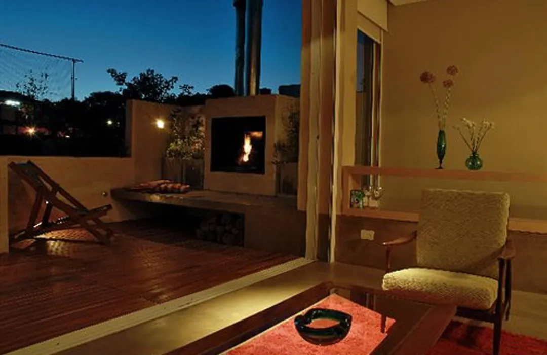 Home Hotel-1