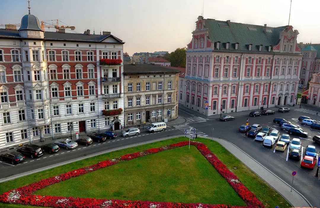 Hotel Kolegiacki-1