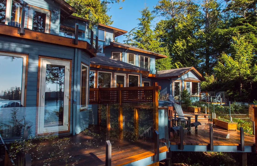 Snug Harbour Inn-1