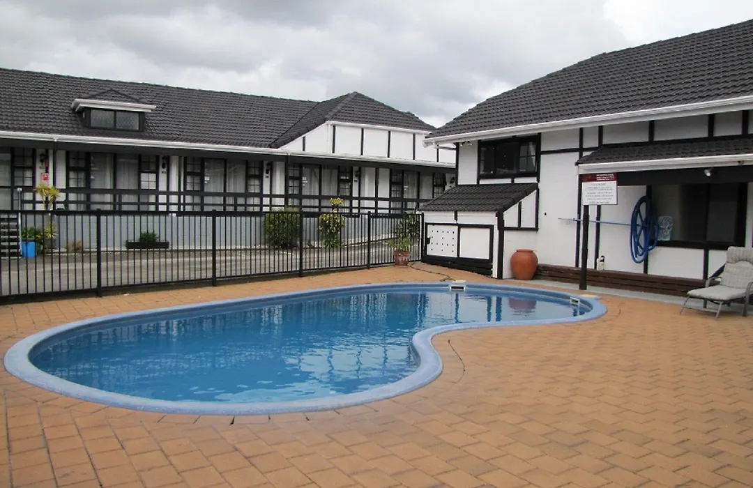 Devonwood Motel-1