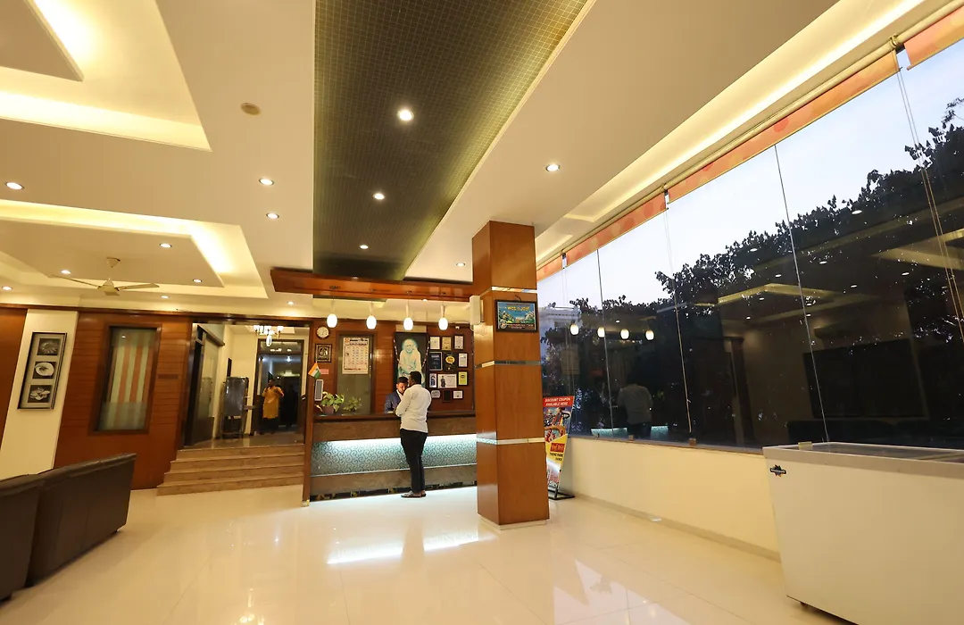Hotel Sai Grand Castle Inn-1