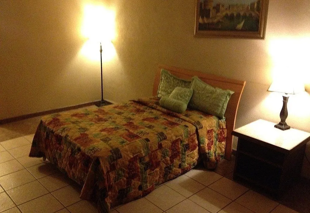 Su Casa Inn & Suites-1