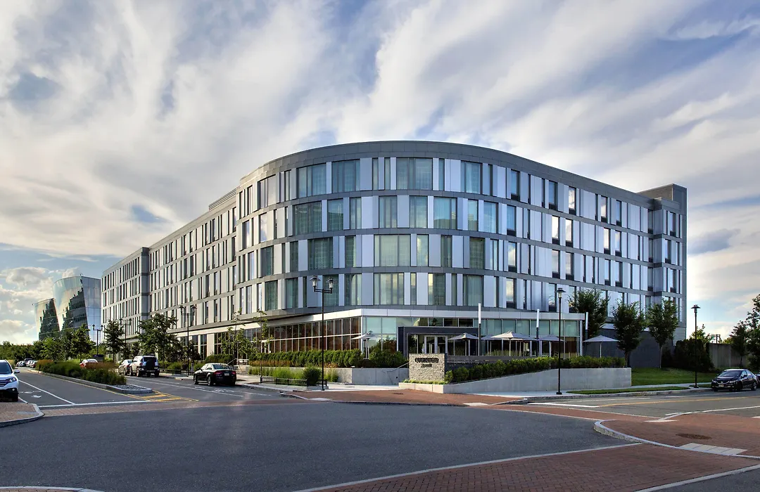 Courtyard By Marriott Philadelphia South At The Navy Yard-1