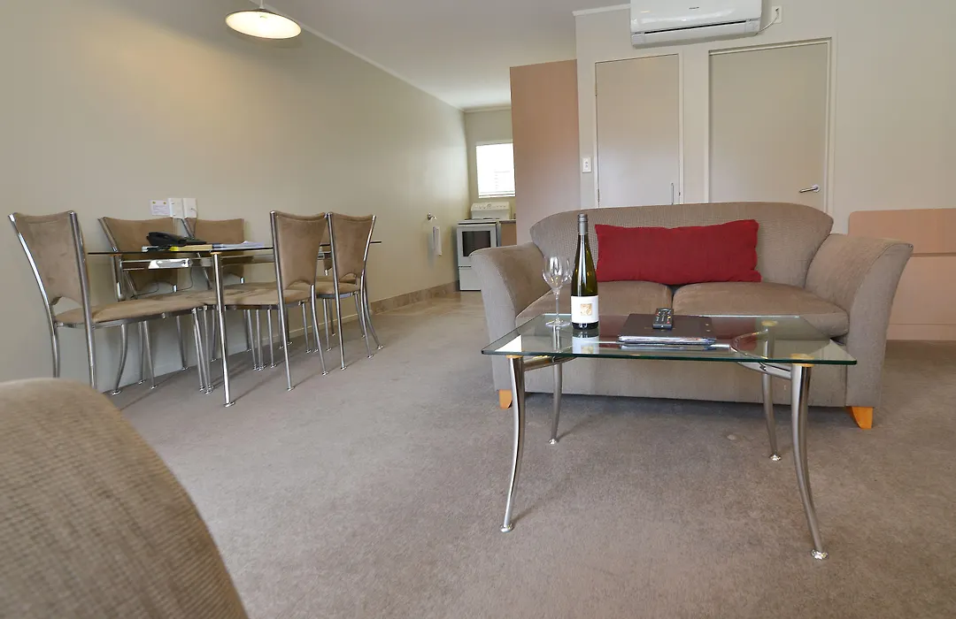 Brougham Heights Motel-1