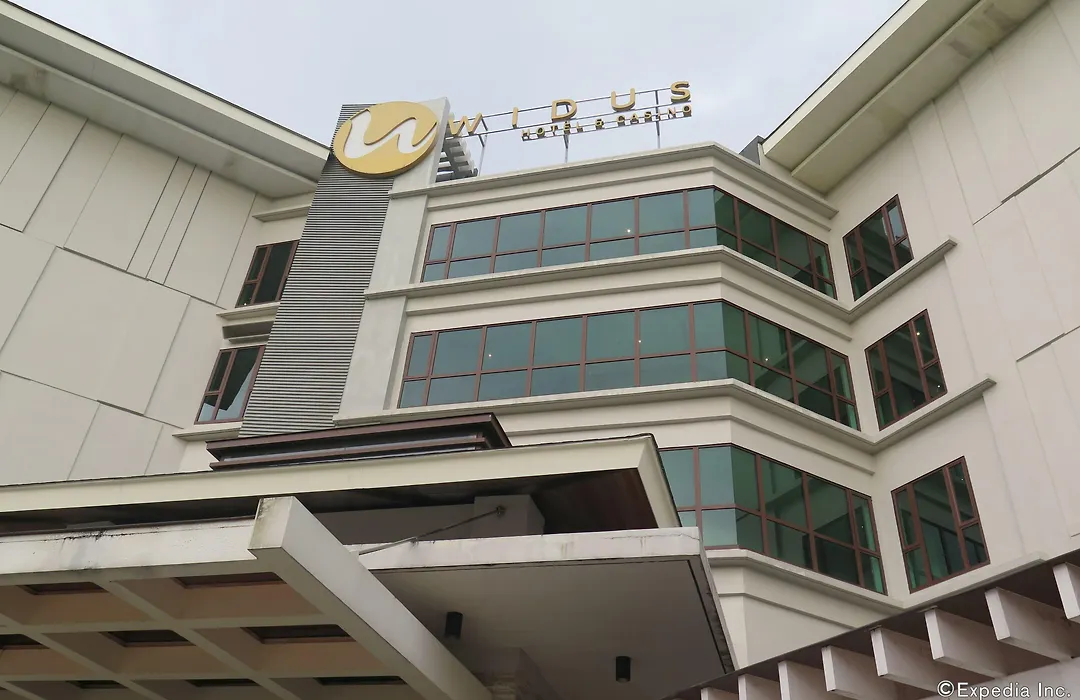 Widus Hotel Clark-1