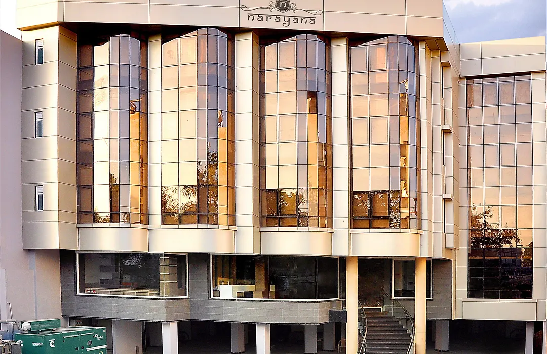 Fabhotel Shree Narayana-1
