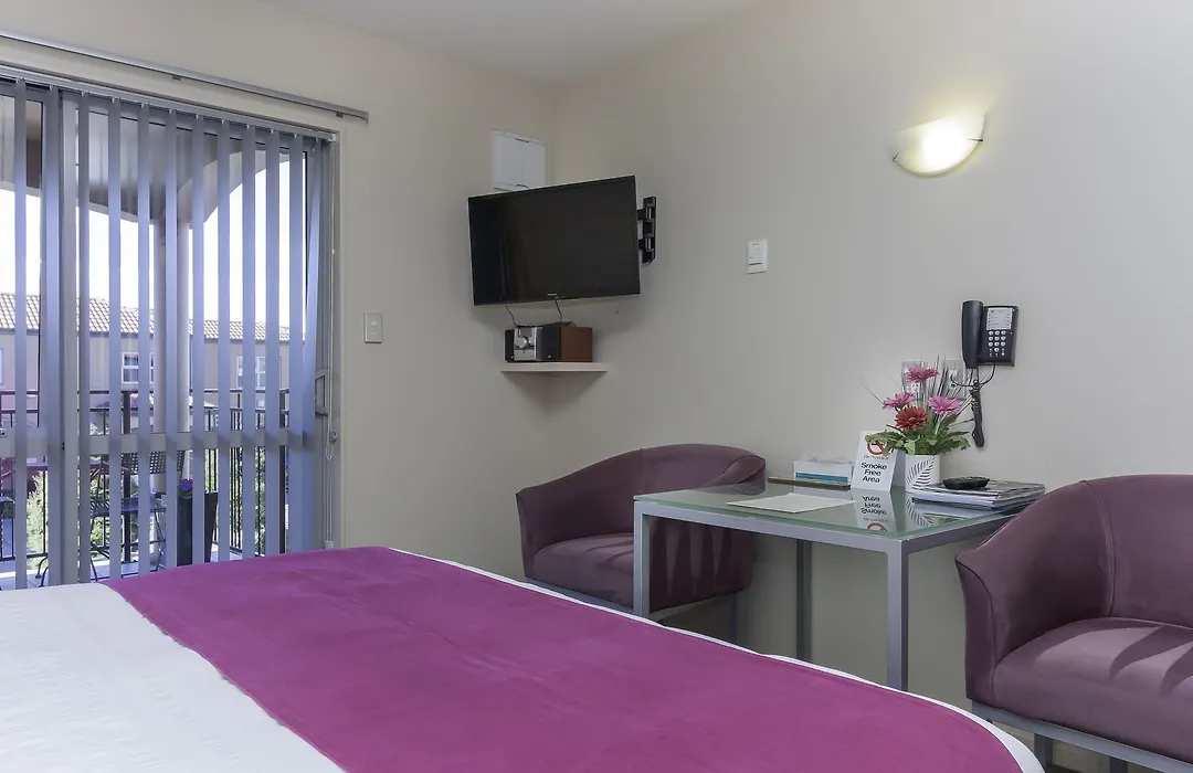 166 Majestic Court Motel-1