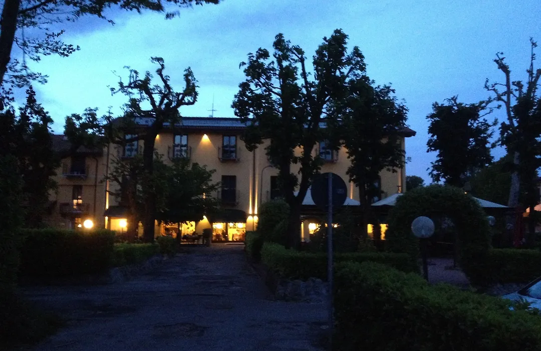 Hotel Ristorante Vecchia Riva-1