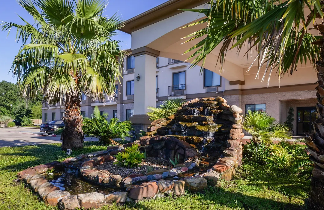 Americas Best Value Inn & Suites-Livingston-1