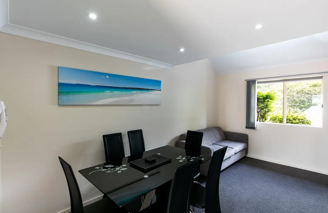 Dolphin Shores-1