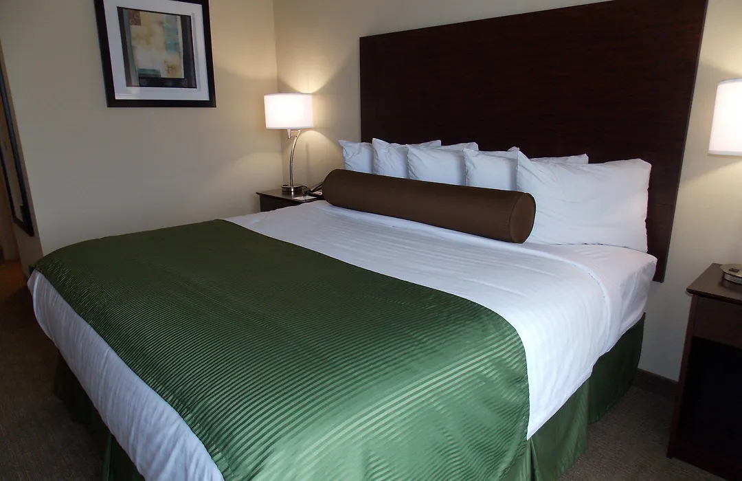 Amerivu Inn And Suites - Crookston-1