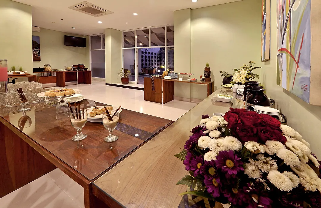 Whiz Hotel Malioboro Yogyakarta-1