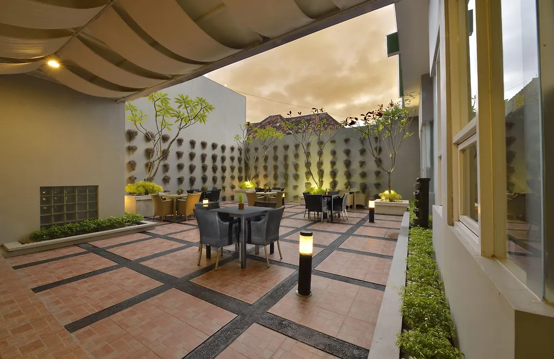Whiz Hotel Malioboro Yogyakarta-1