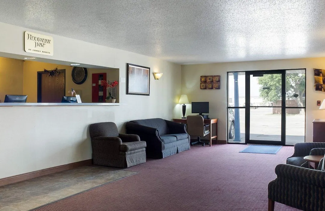 Rodeway Inn West Fargo Main Ave-1