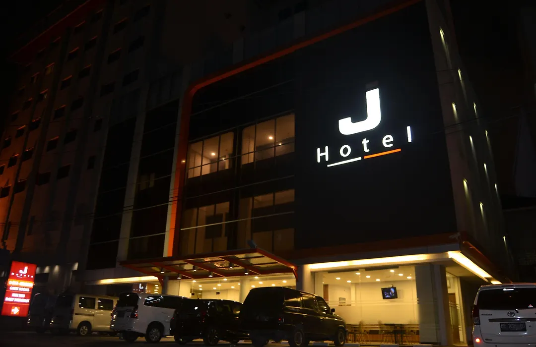 J Hotel Medan-1