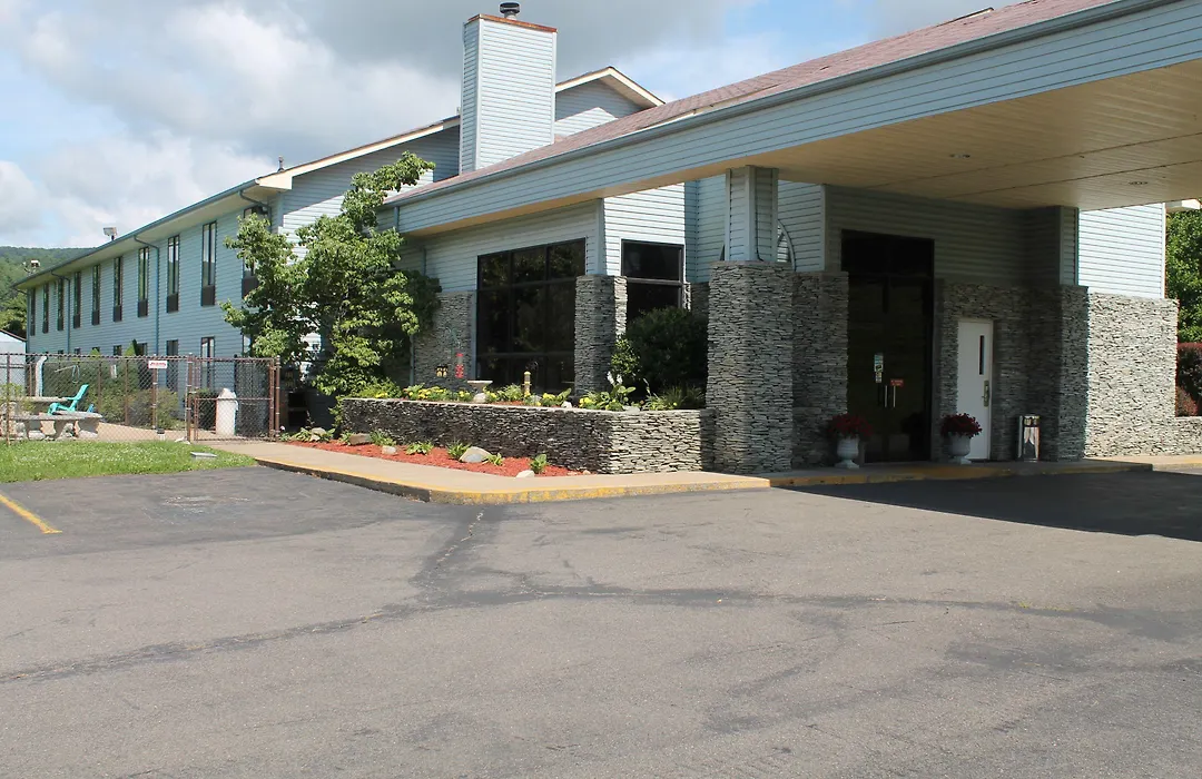 Americourt Hotel - Mountain City-1