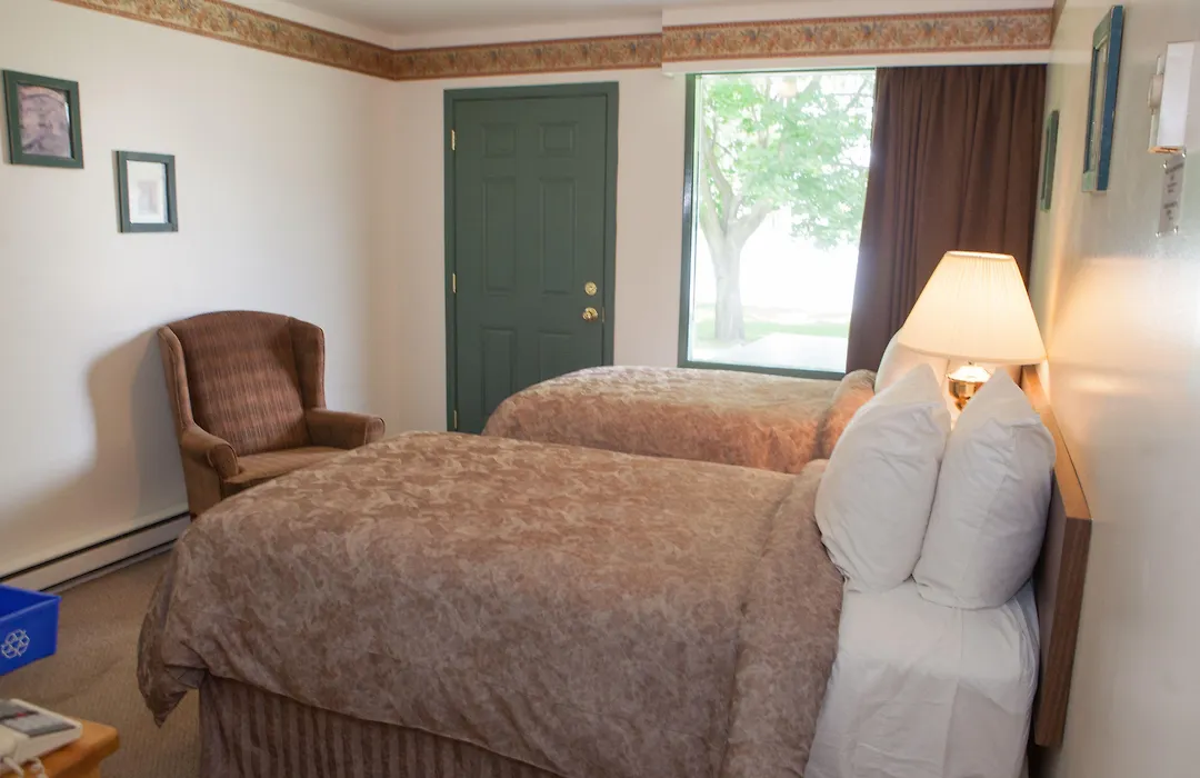 The Lakeside Resort-1