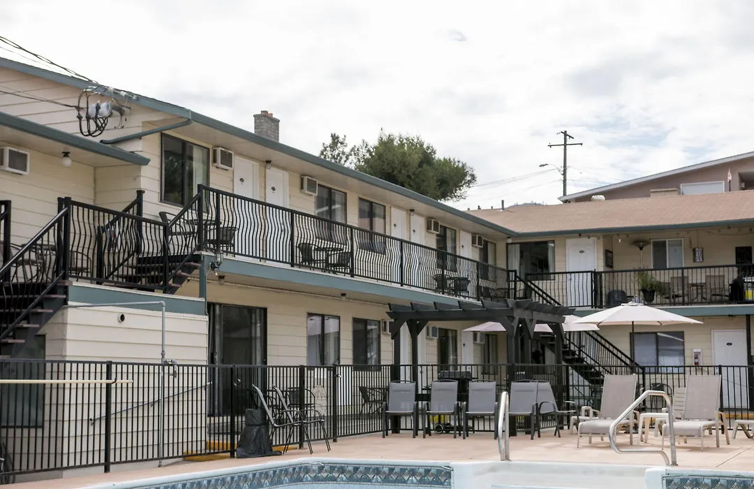 Osoyoos Lakeview Inn & Suites-1