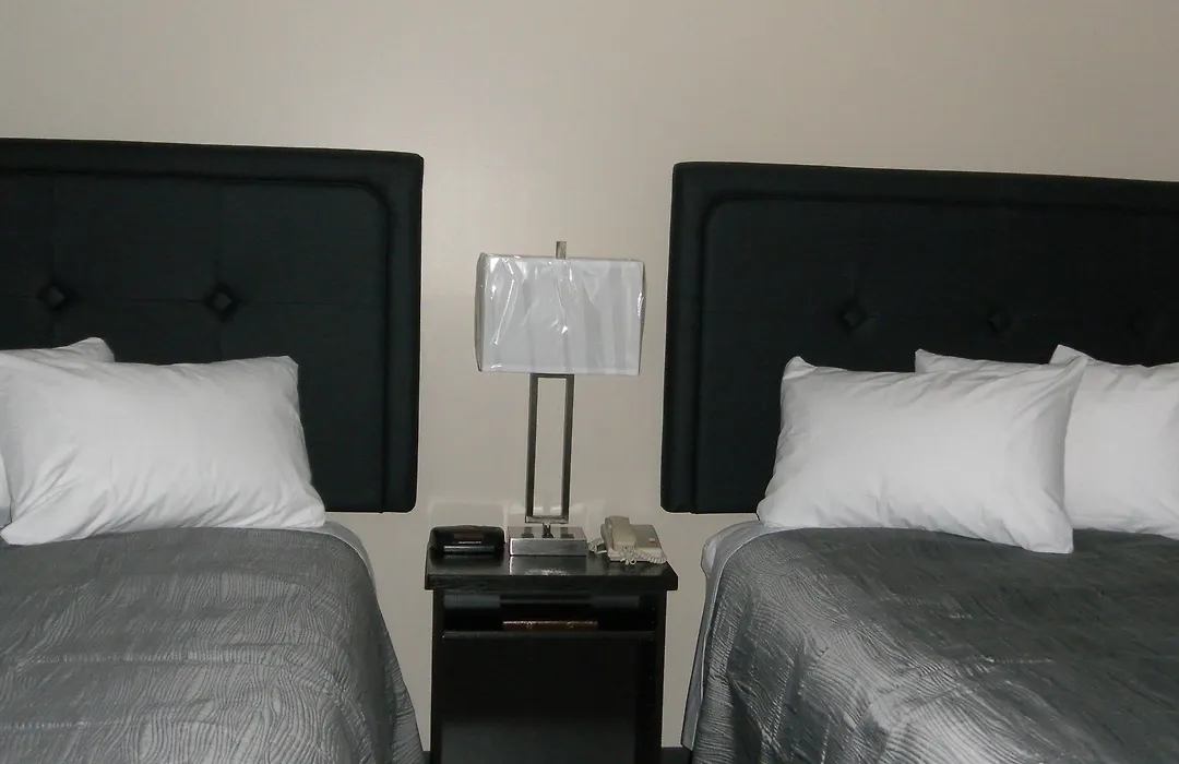 Stampeder Inn-1
