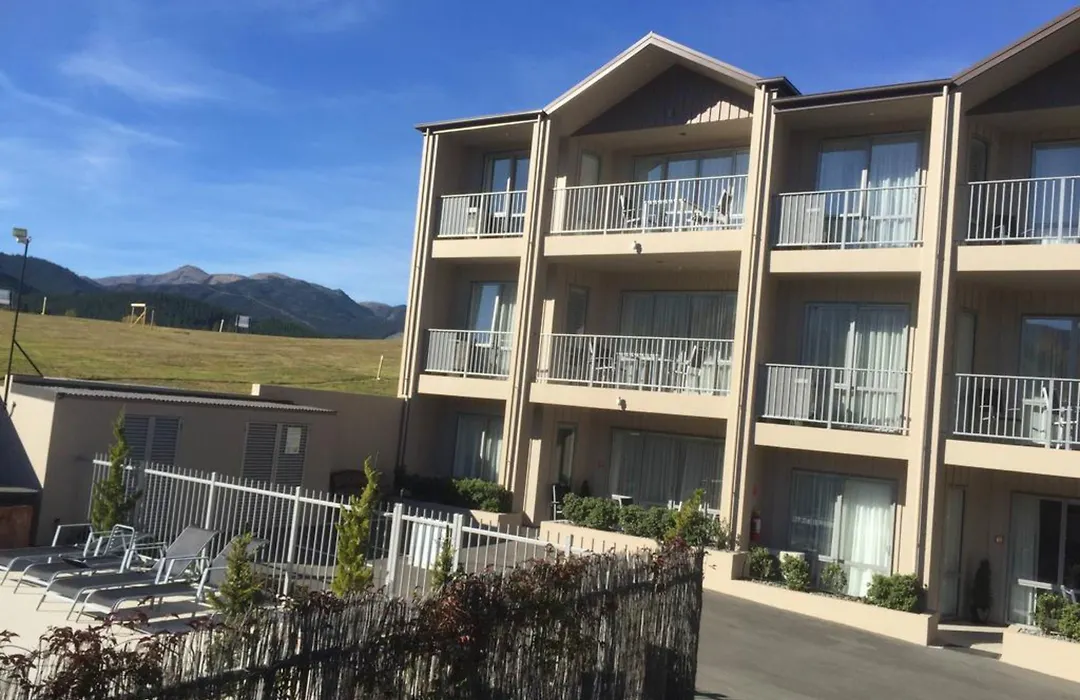 Clear Ridge Apartments-1