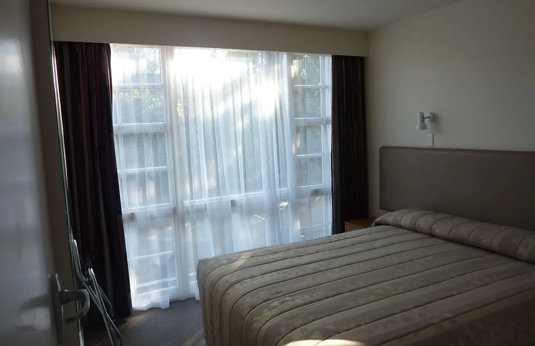 Colonial Inn Motel-1