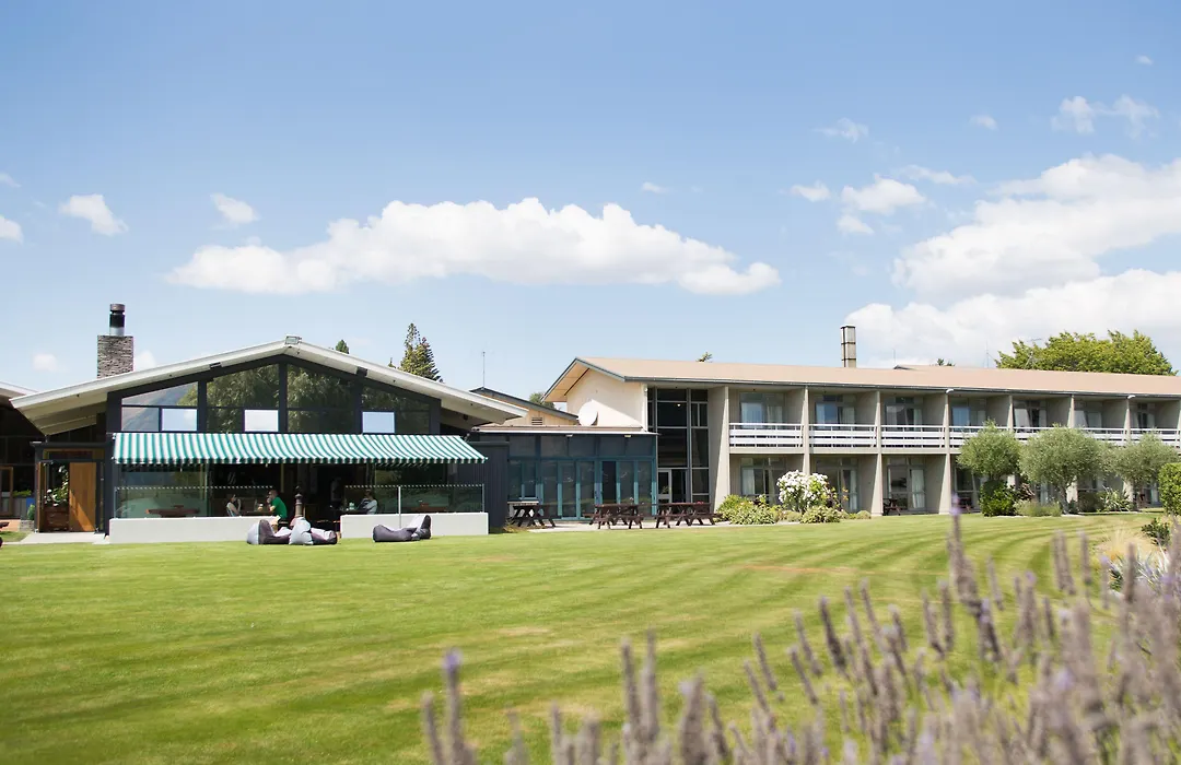 Wanaka Hotel-1