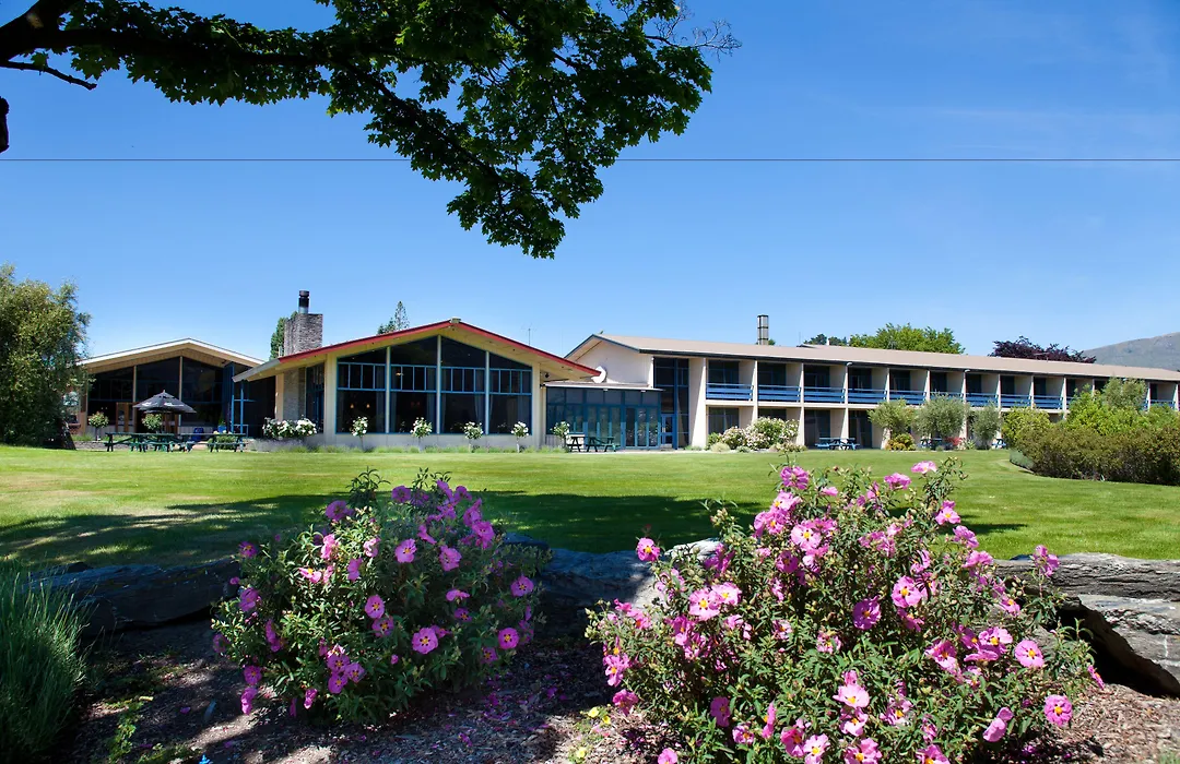 Wanaka Hotel-1