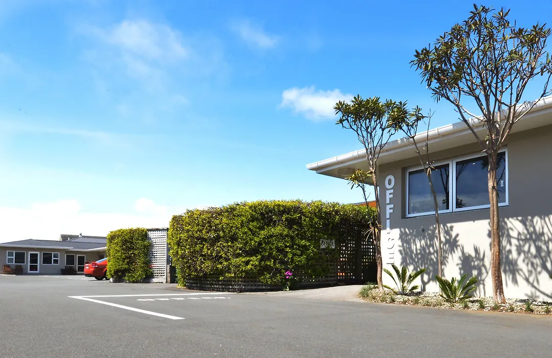 Beach Street Motel Apartments-1