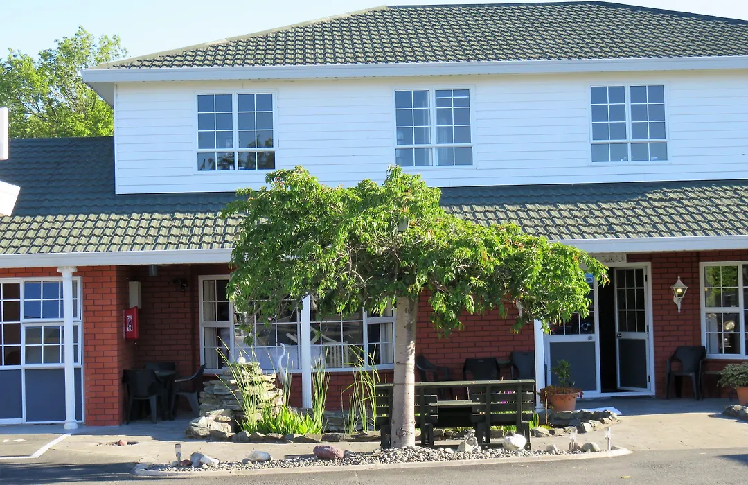 Admirals Motor Lodge-1