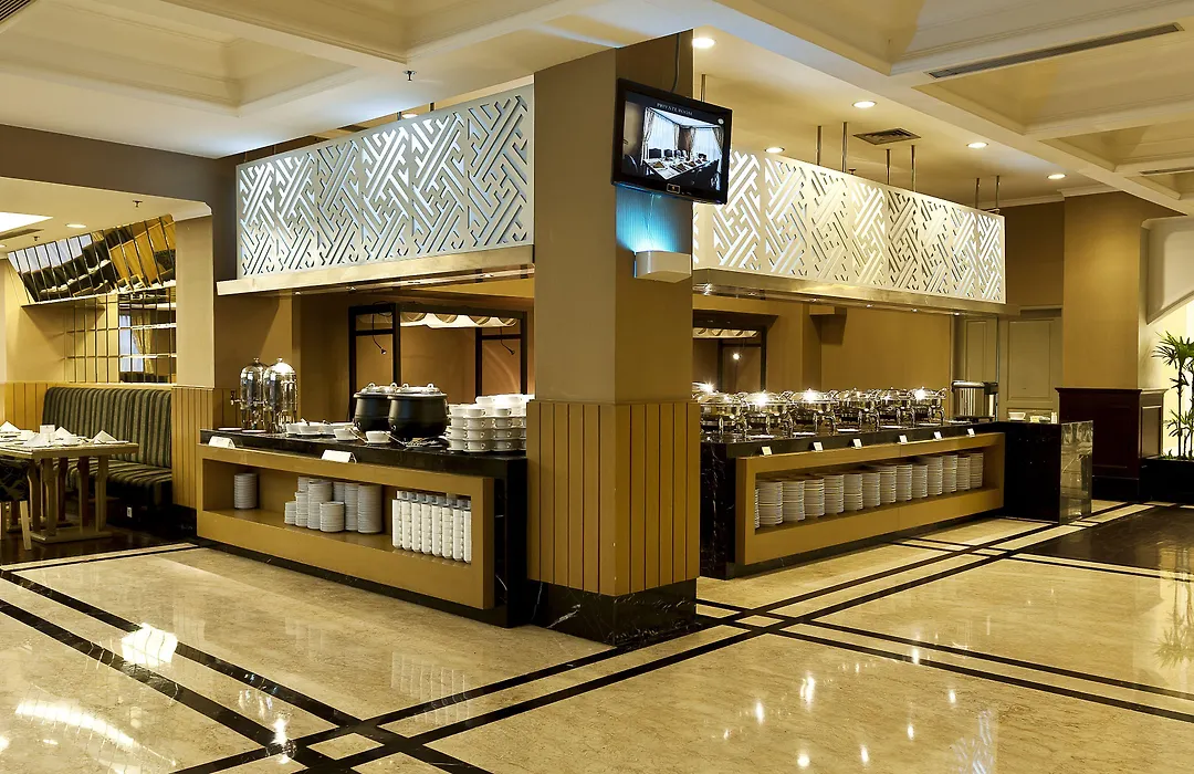 Royal Kuningan Hotel-1
