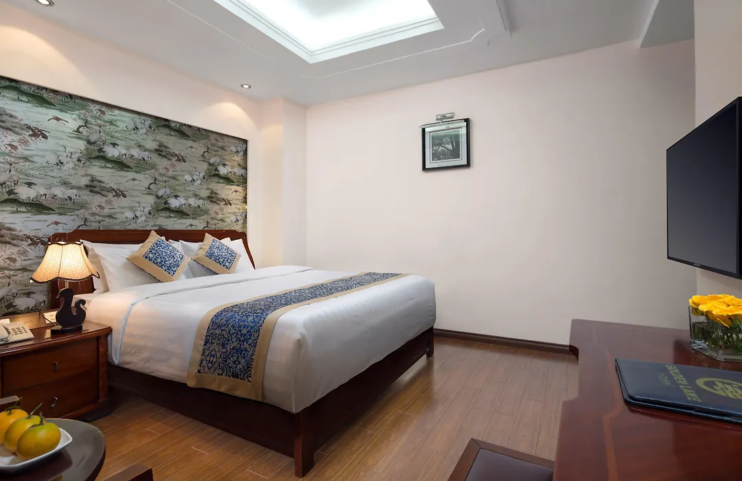 Lakeside Palace Hotel-1
