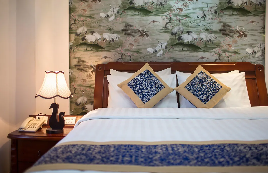Lakeside Palace Hotel-1