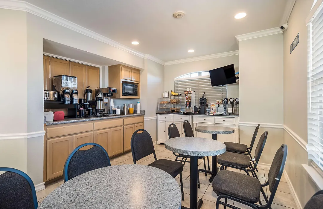 Americas Best Value Inn New Braunfels-1
