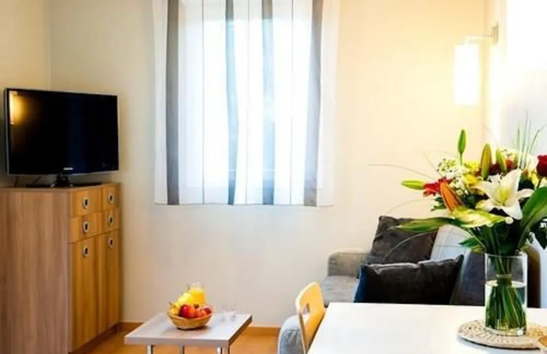 Lagrange Aparthotel Toulouse Saint-Michel-1