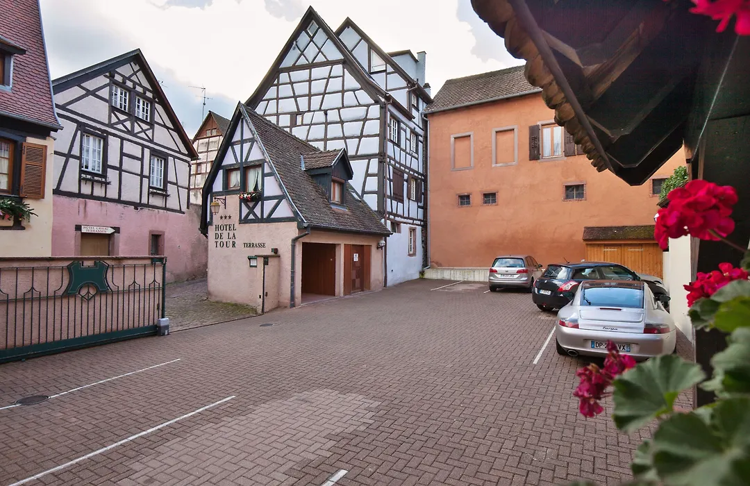 Logis Hotel De La Tour-1