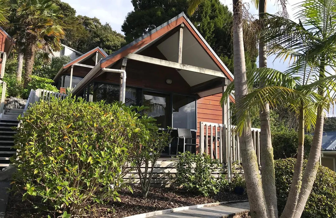 Bay Cabinz Motel-1