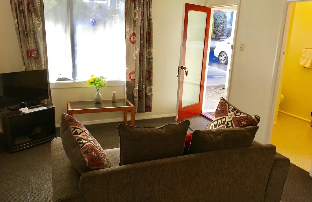 Owens Motel-1