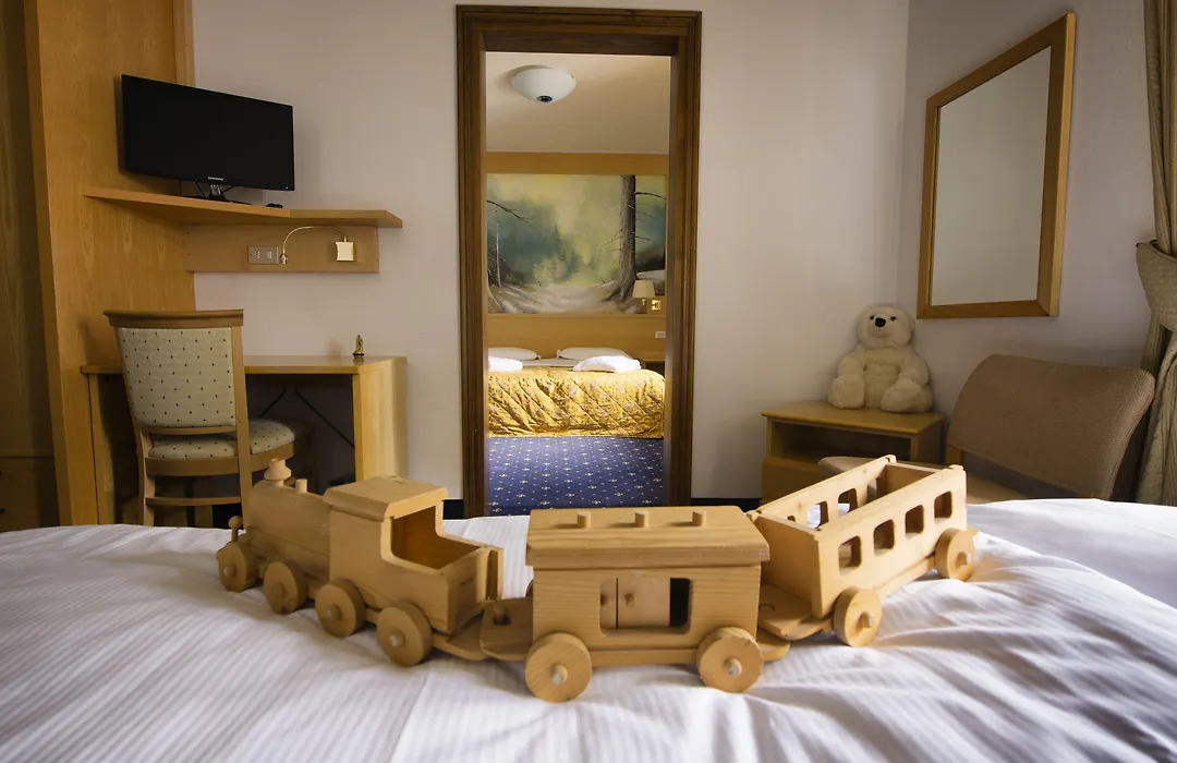 Hotel Monzoni - San Pellegrino-1